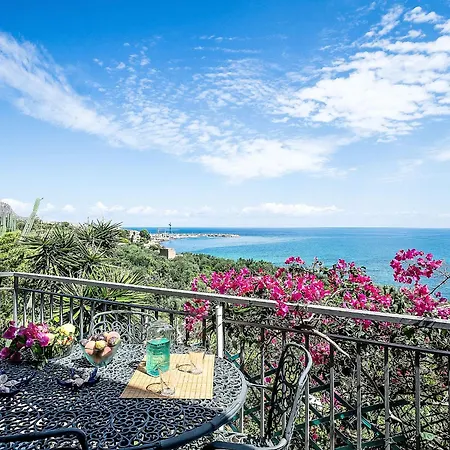Daire Cicladi Naxos By Interhome