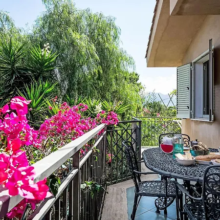 Daire Cicladi Naxos By Interhome