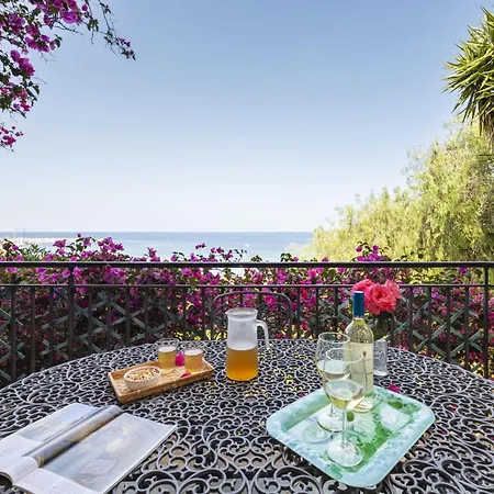 Daire Cicladi Naxos By Interhome *
